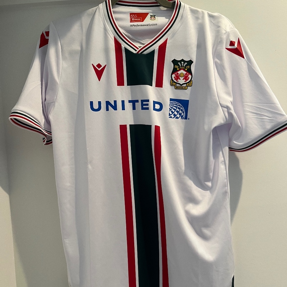 Wrexham AFC 23/24 Away Soccer Jersey (“LEE” 38) YOUTH